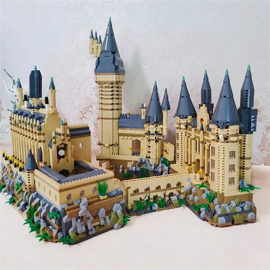 Magic Movie Castle School Micro Building Blocks - Image 11